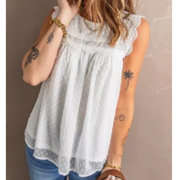 ♥️New boutique Crochet polka dot tank - Picture 4 of 13